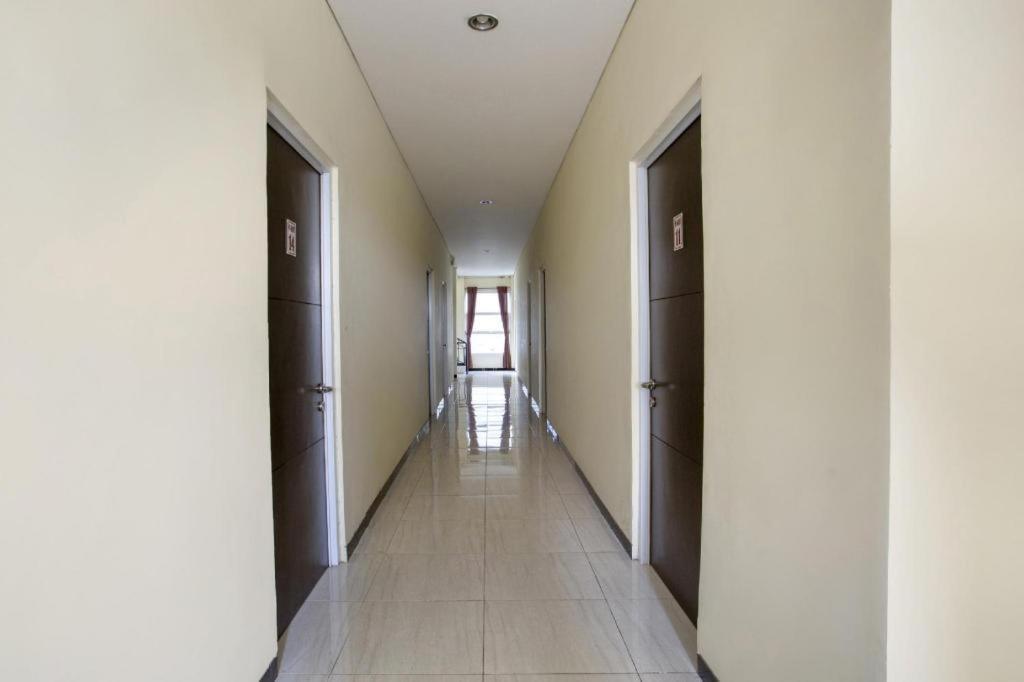 Reddoorz Syariah Near Transmart Mall Палембанг Екстериор снимка