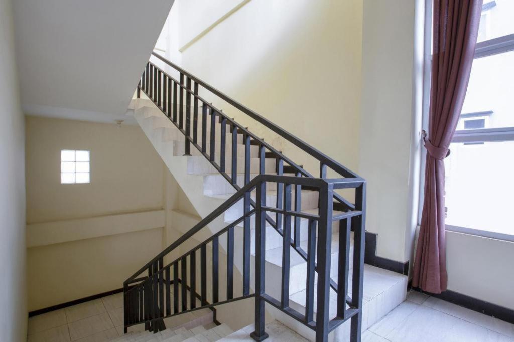 Reddoorz Syariah Near Transmart Mall Палембанг Екстериор снимка