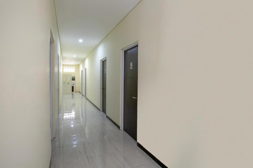 Reddoorz Syariah Near Transmart Mall Палембанг Екстериор снимка