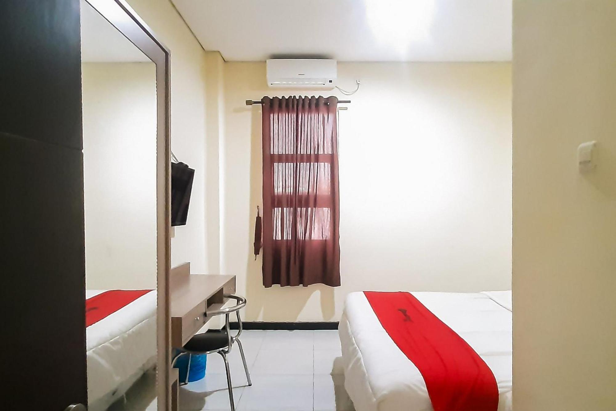 Reddoorz Syariah Near Transmart Mall Палембанг Екстериор снимка