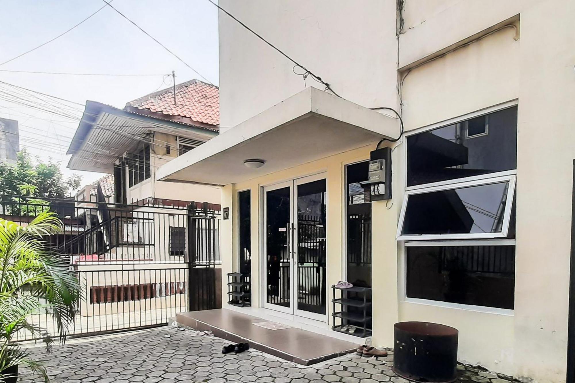 Reddoorz Syariah Near Transmart Mall Палембанг Екстериор снимка