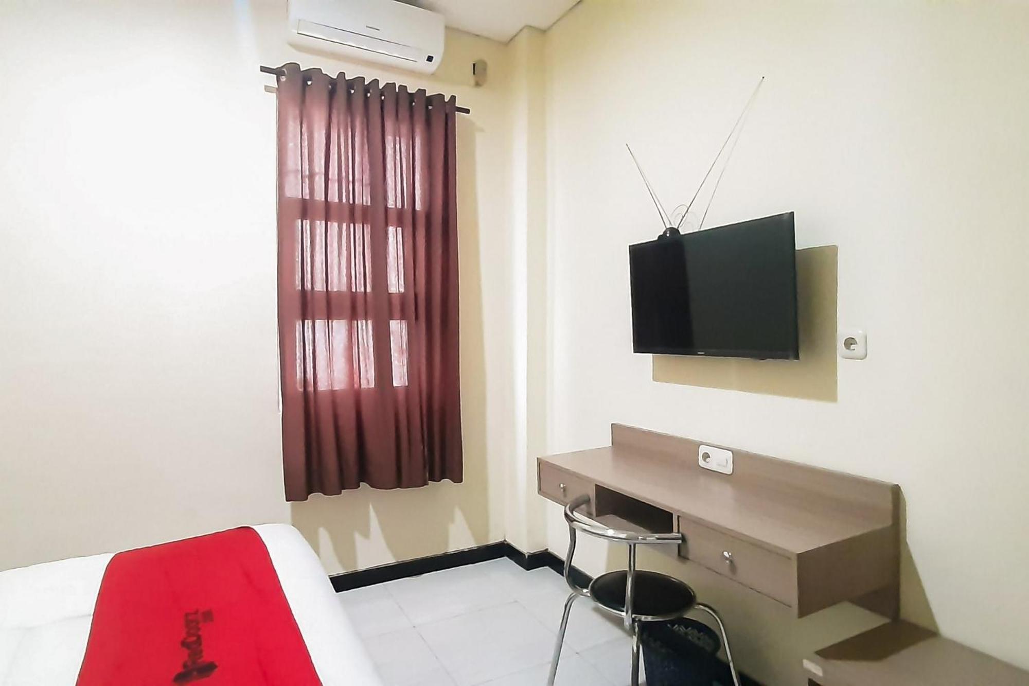 Reddoorz Syariah Near Transmart Mall Палембанг Екстериор снимка